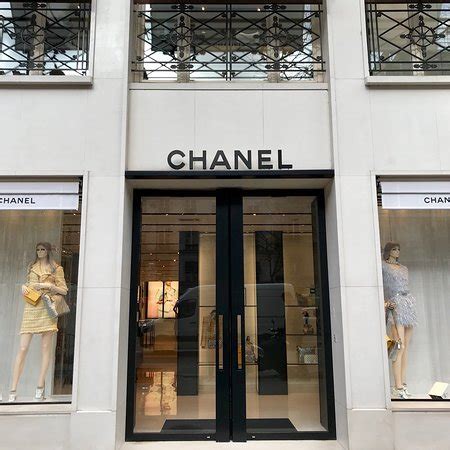 comprare chanel a parigi|CHANEL: Tutto quello che c'è da sapere .